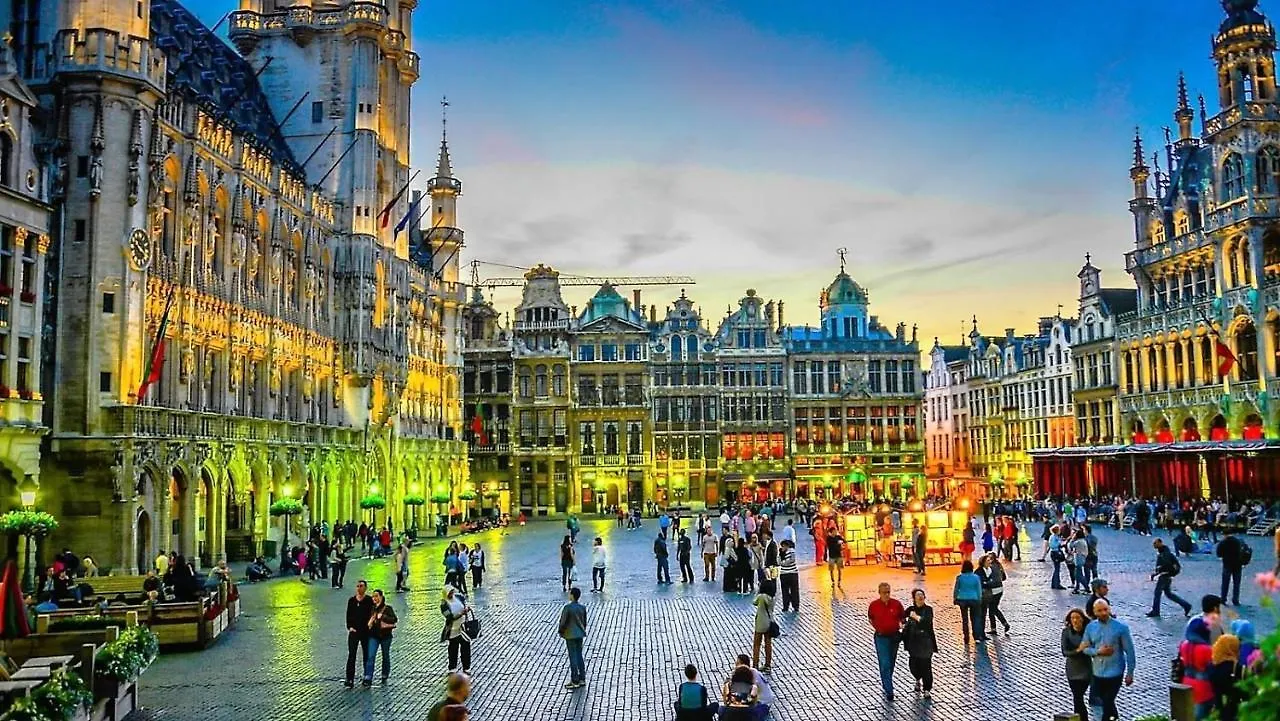 Balinese Cityflat Ac Anversa Belgio