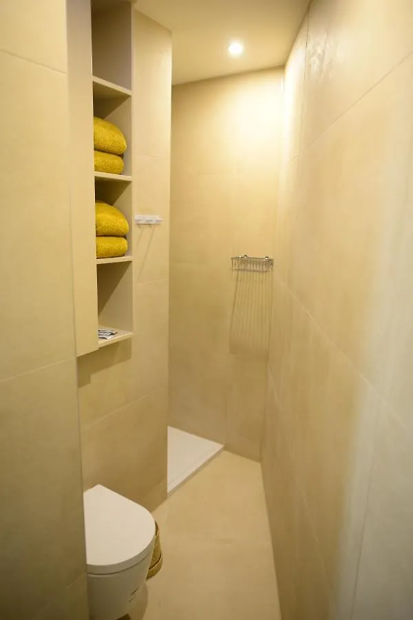 Balinese Cityflat Ac Anversa Appartamento